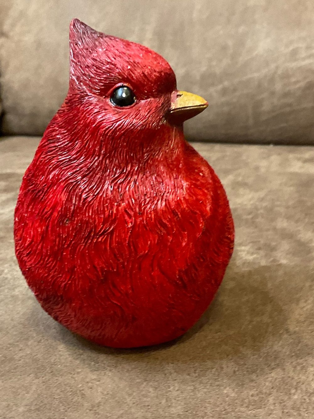Red Cardinal Tabletop Figurine - Picture 5 of 8